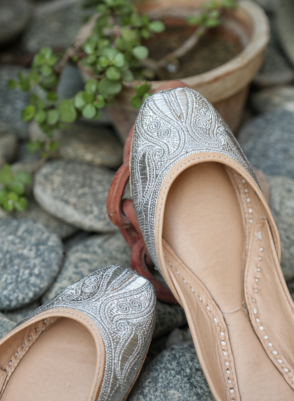 Silver Tilla