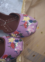 beautiful khussa design, lilac khussa