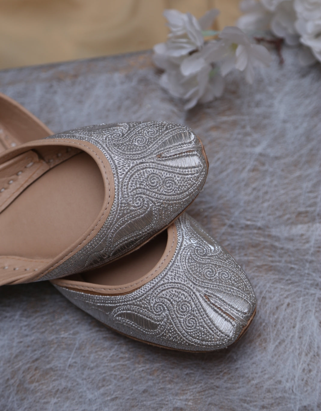 Silver Tilla