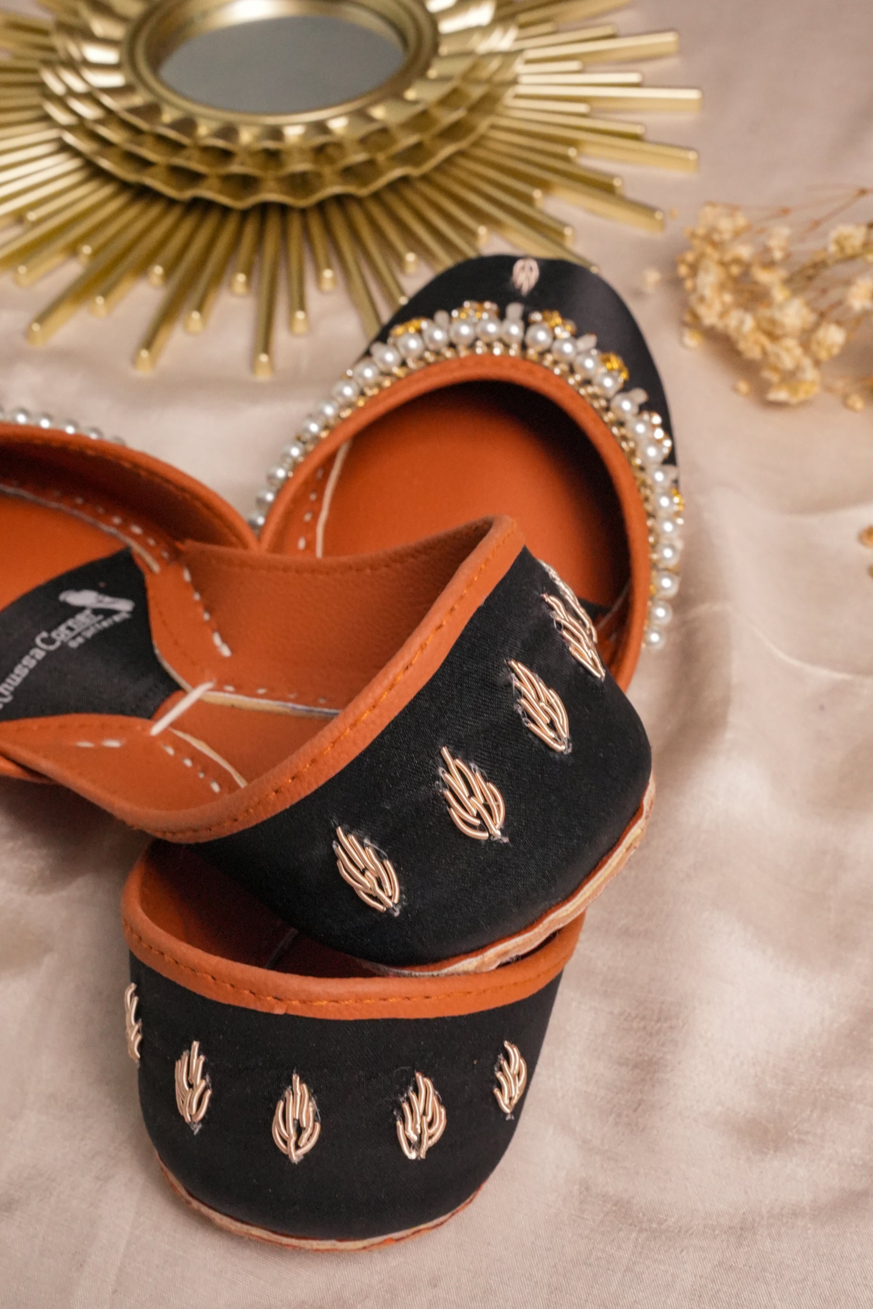 Shaheen (Black)