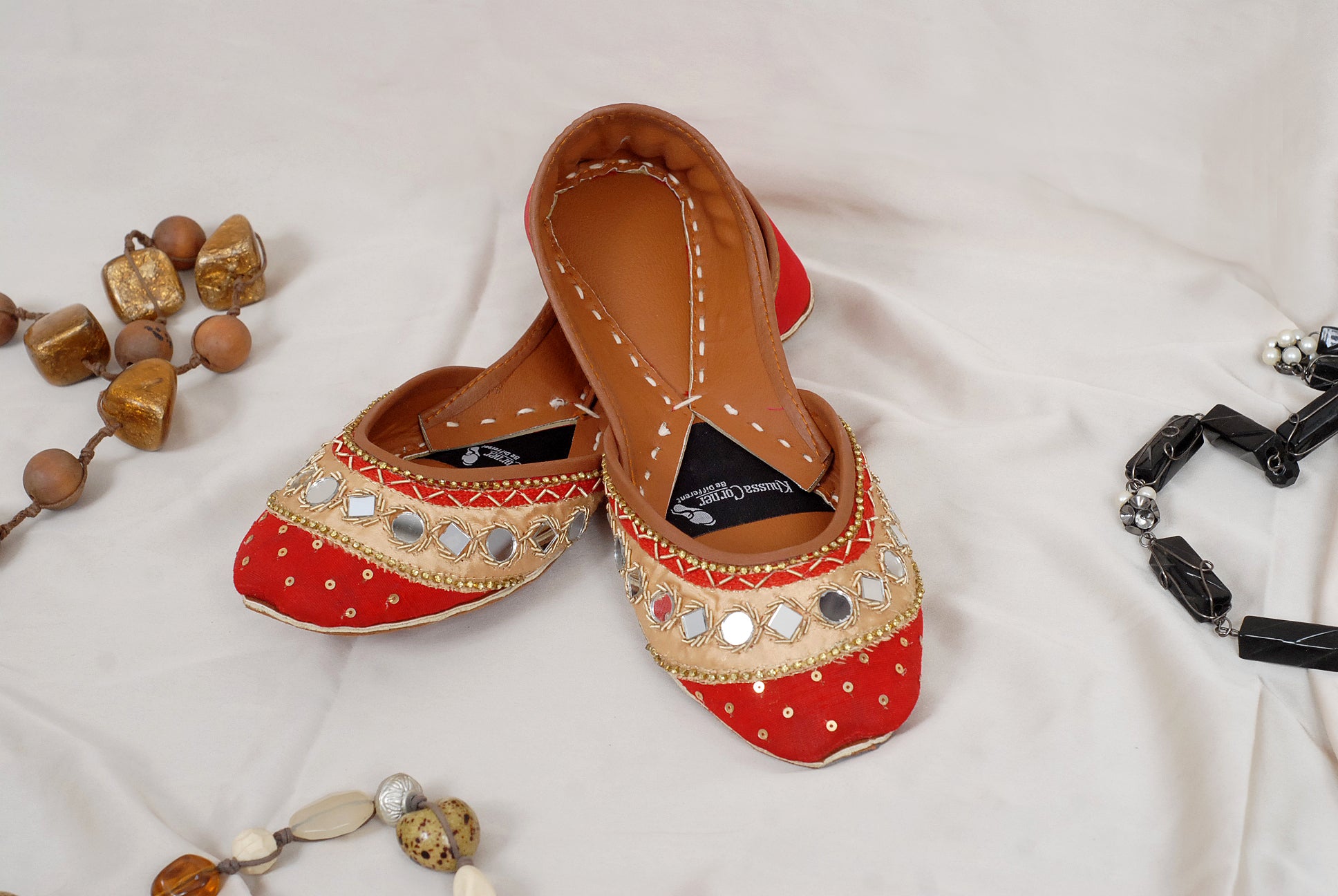 KC_MirrorRed Khussa Corner