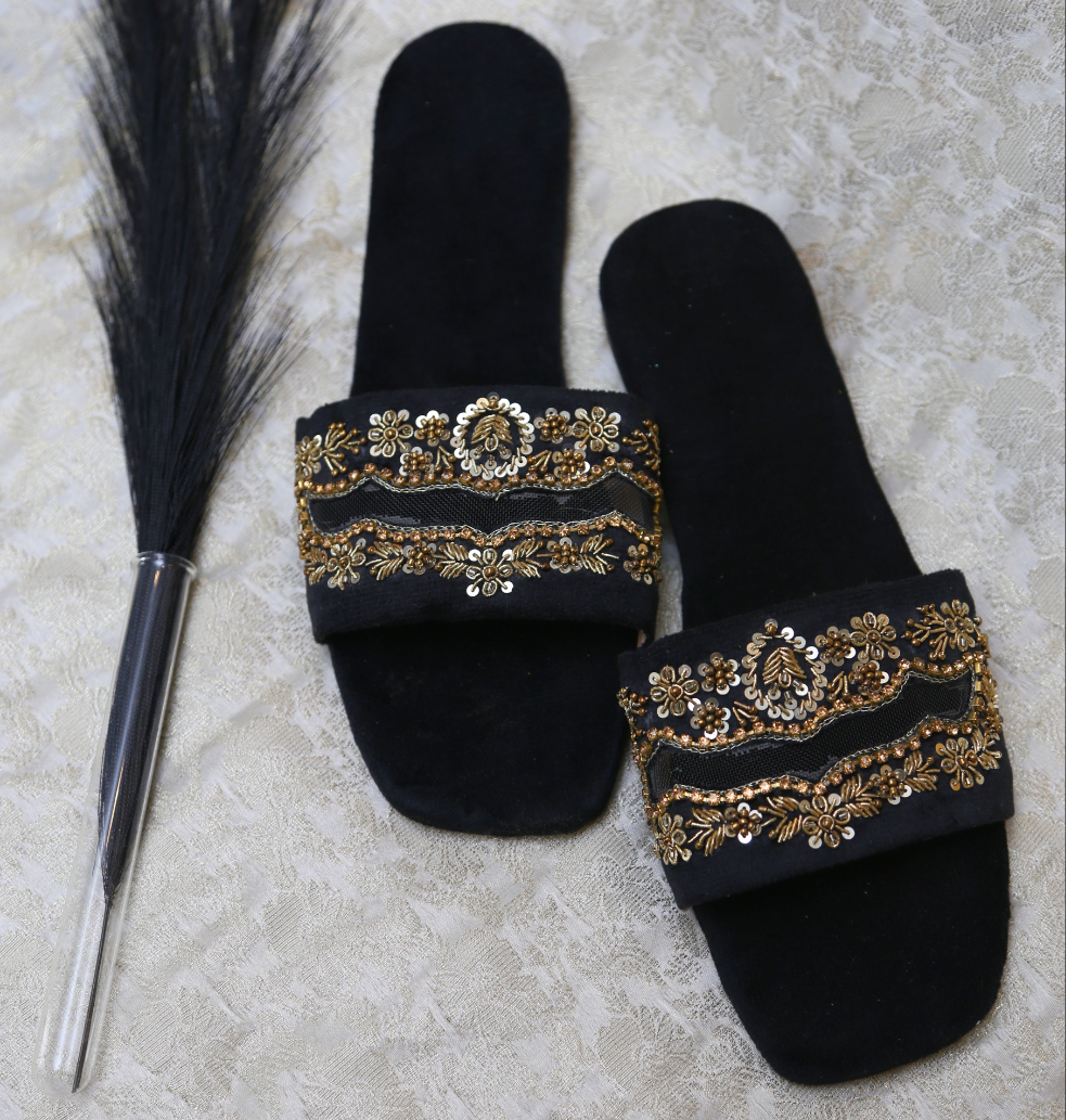 Zarreen Sliders (Black)