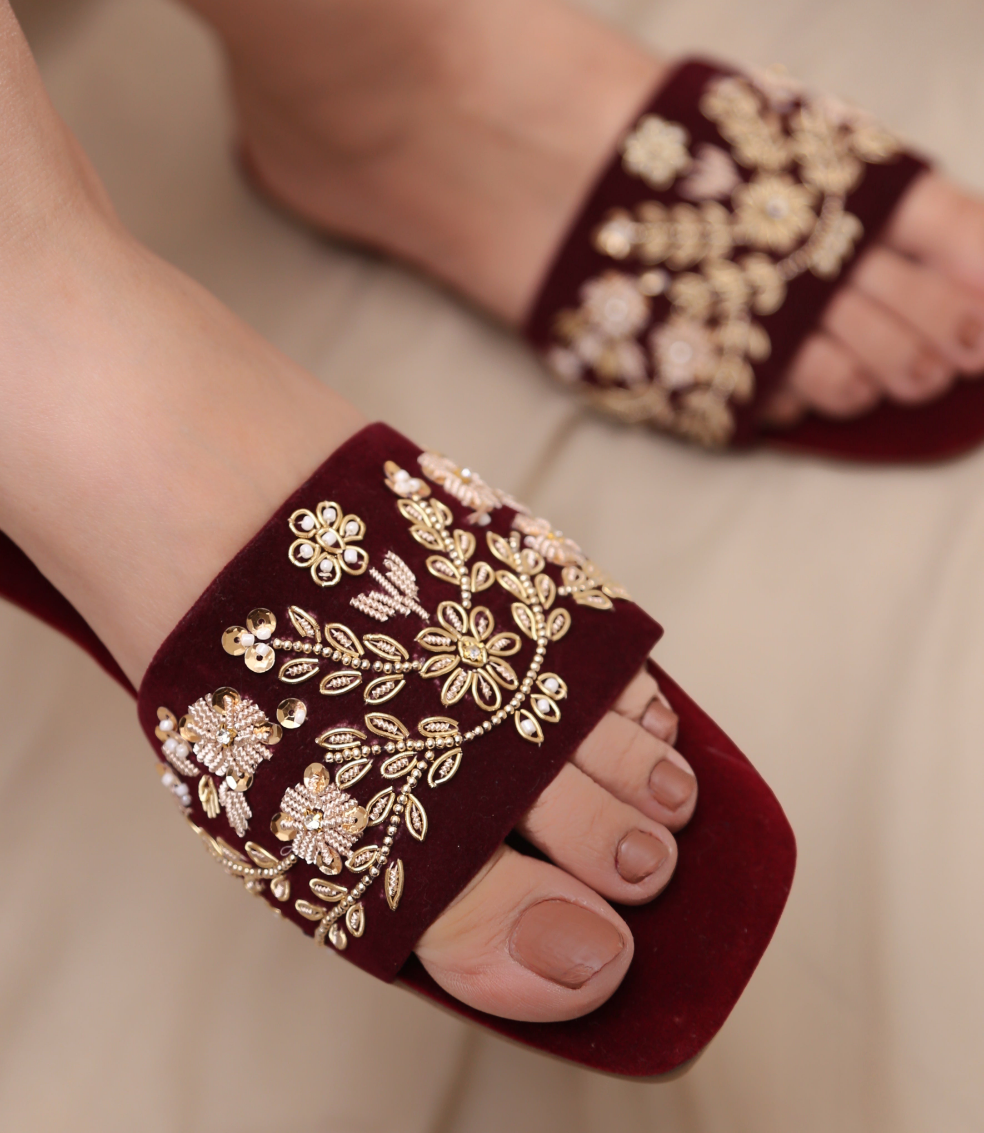 Amal Slider (Maroon)