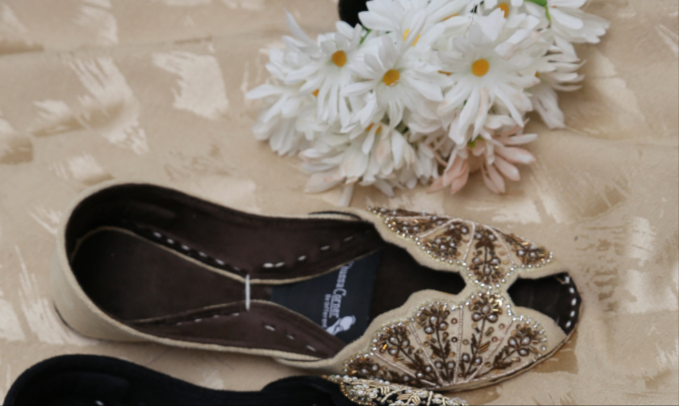 Mirza (Beige)