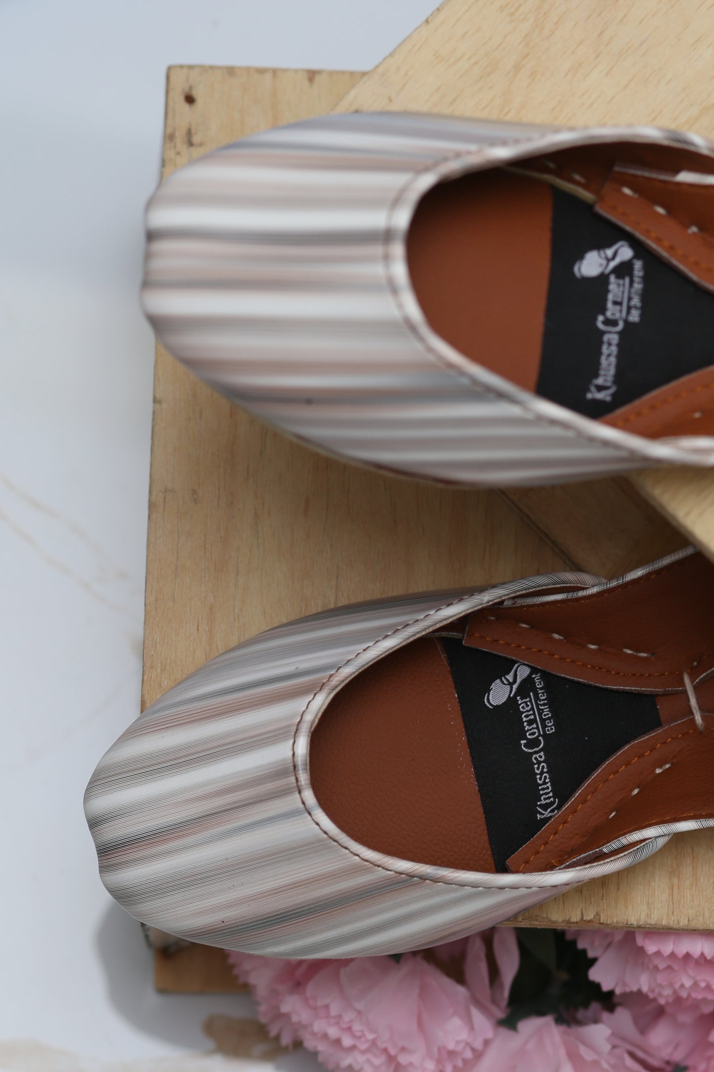 Pastel Walk (Brown)