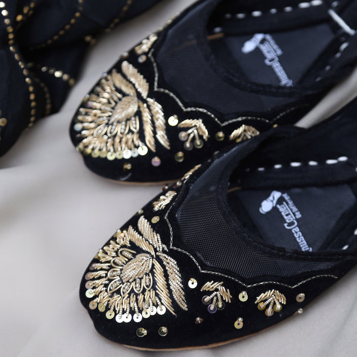 Aarzoo (Black)