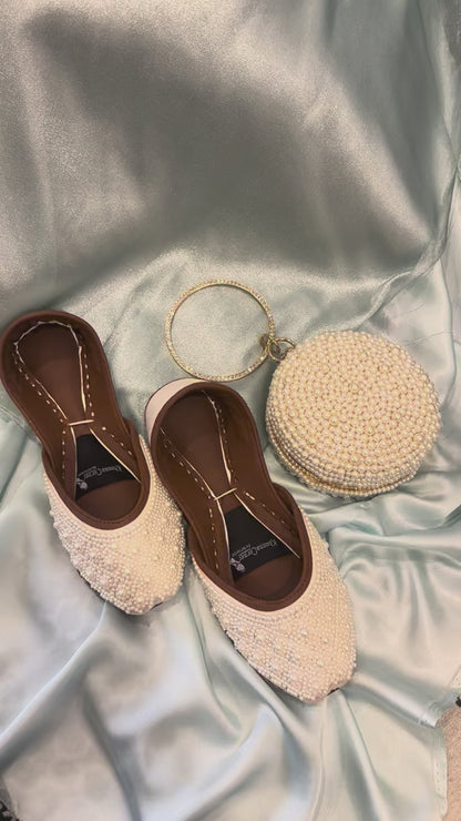 Pearl Ring Clutch (White)