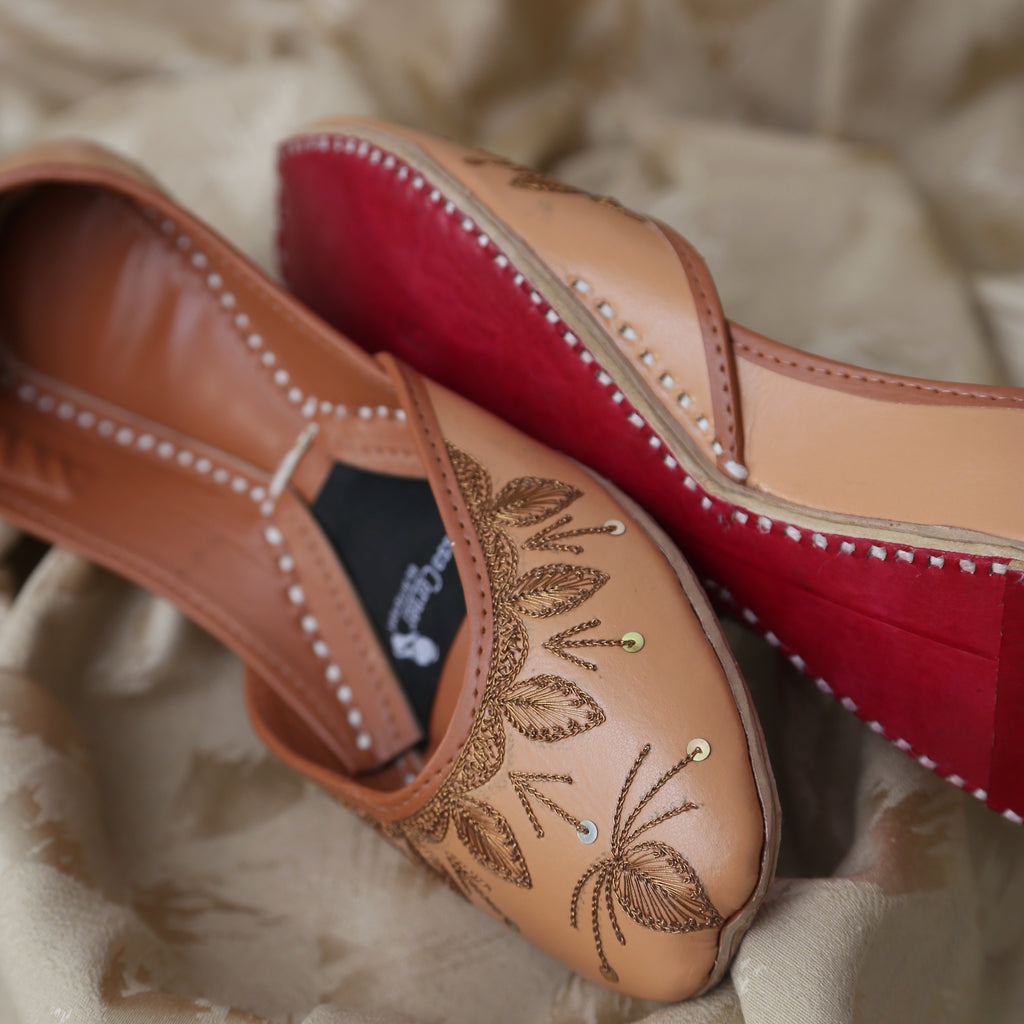 DilBano (Camel Brown)