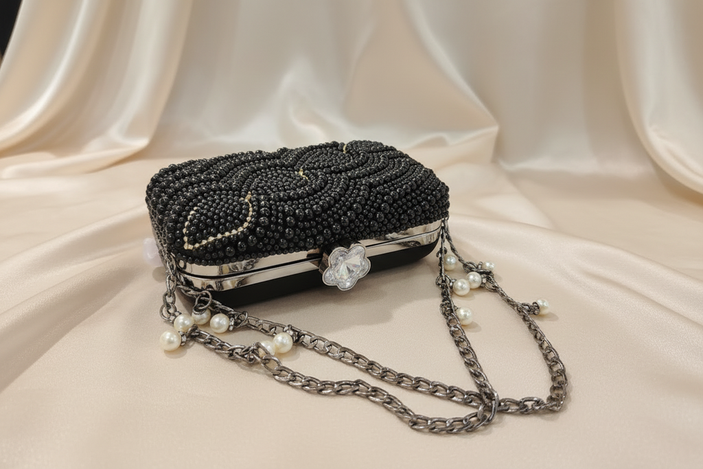 Pearl Clutch (Black Box)