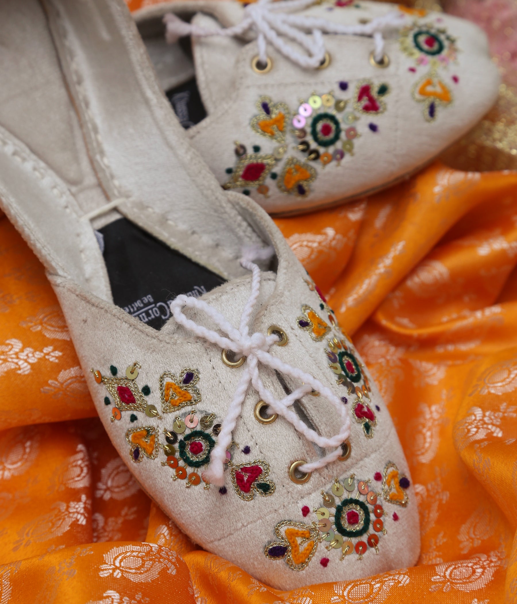 Brogues White