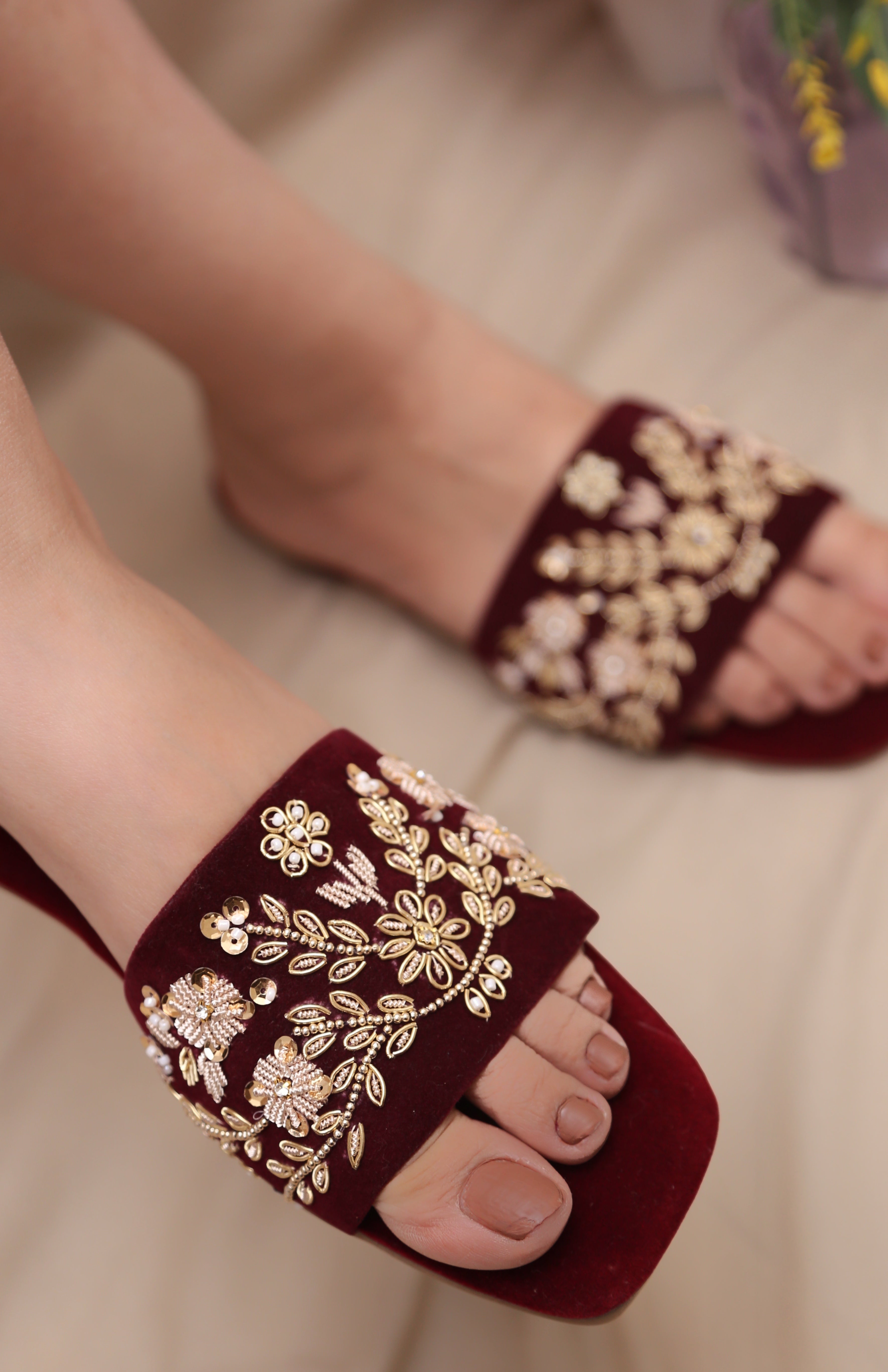 Amal Slider (Maroon)