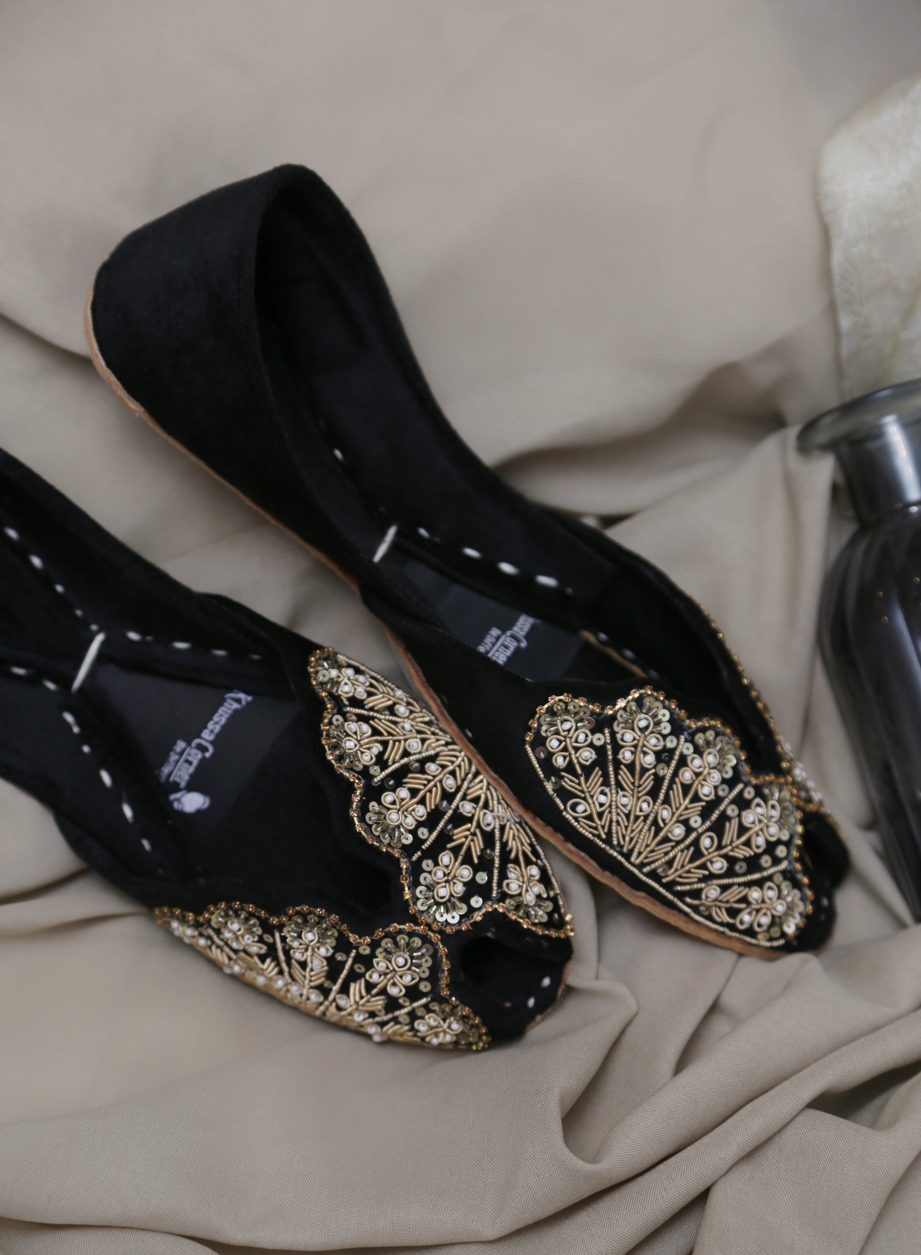 Mirza (Blk)