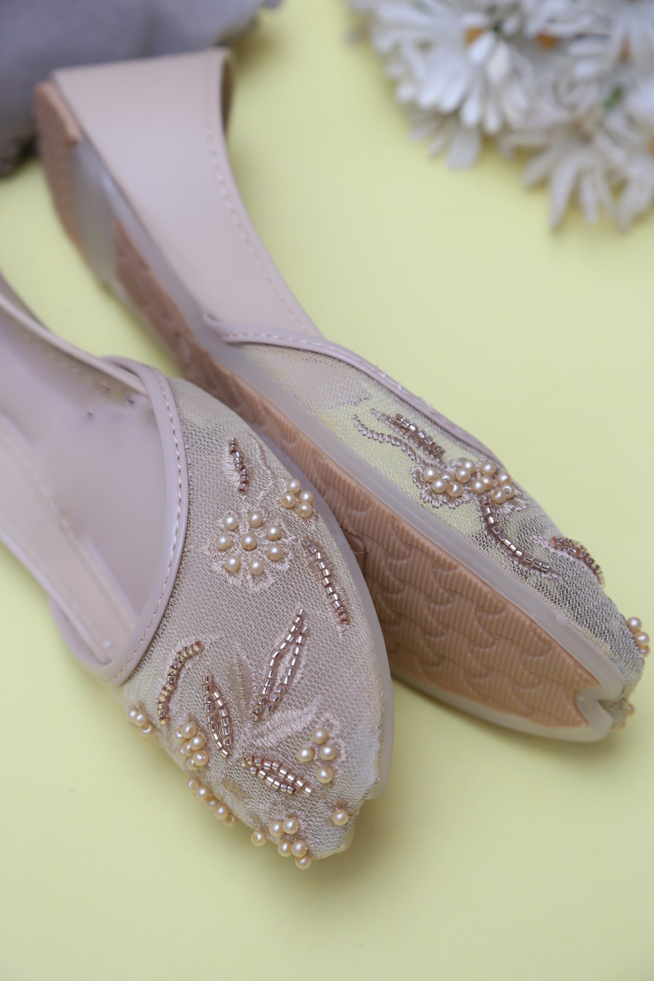 Nazakat Khussa (Beige)
