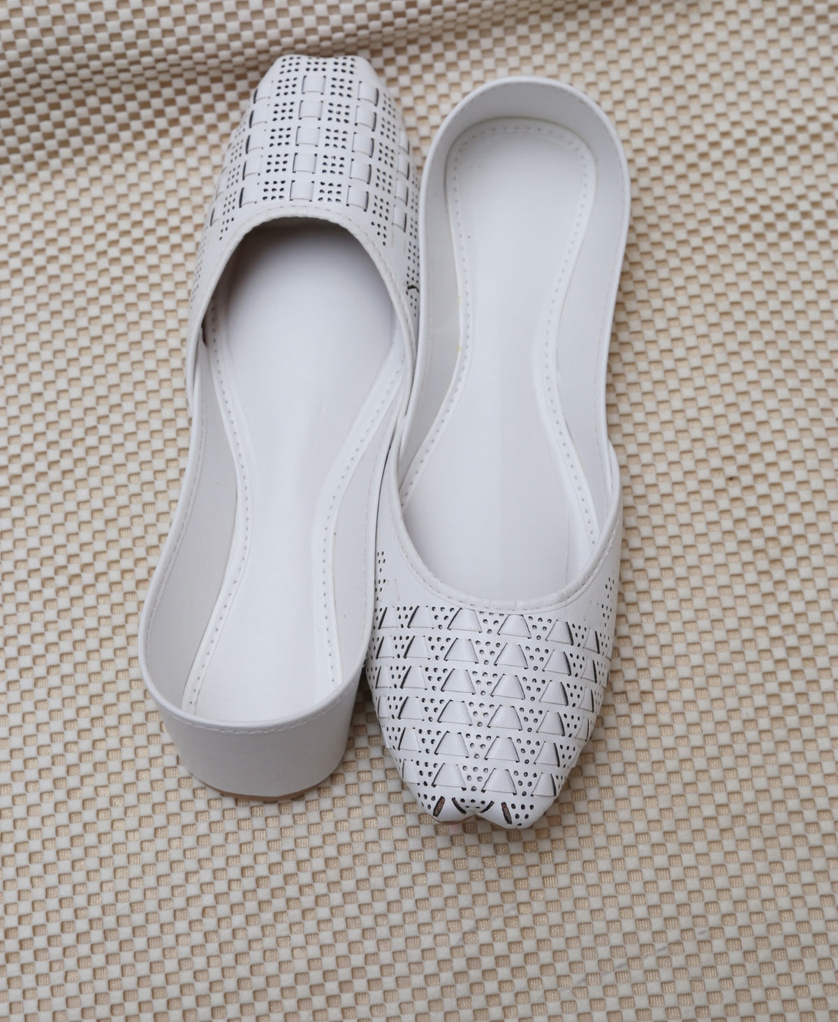 Chikankari Khussa-White