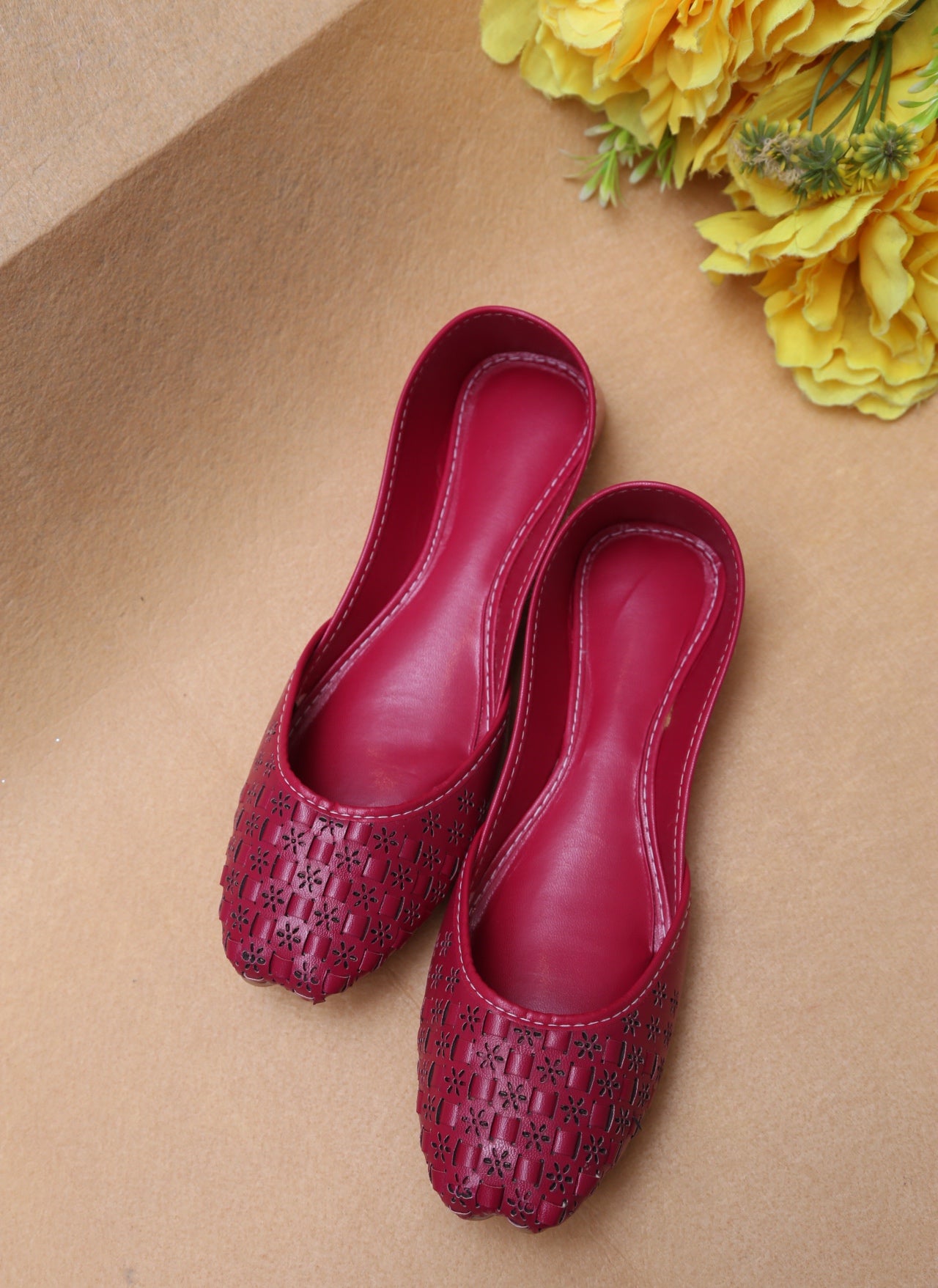 Chikankari Khussa-Hot Pink
