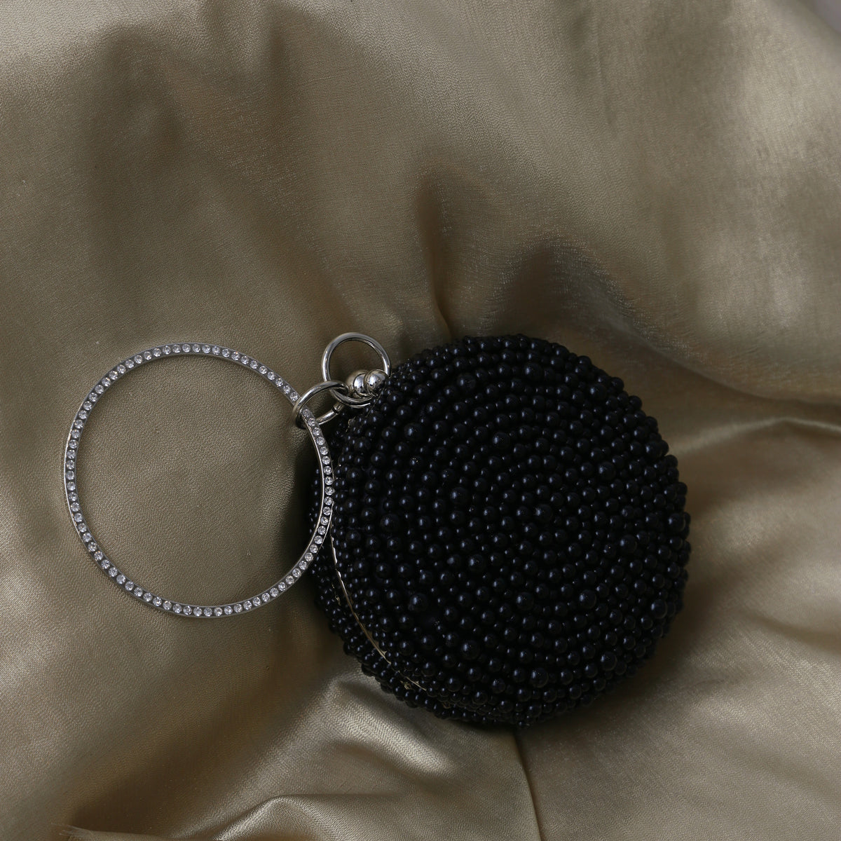 Pearl Ring Clutch (Black)