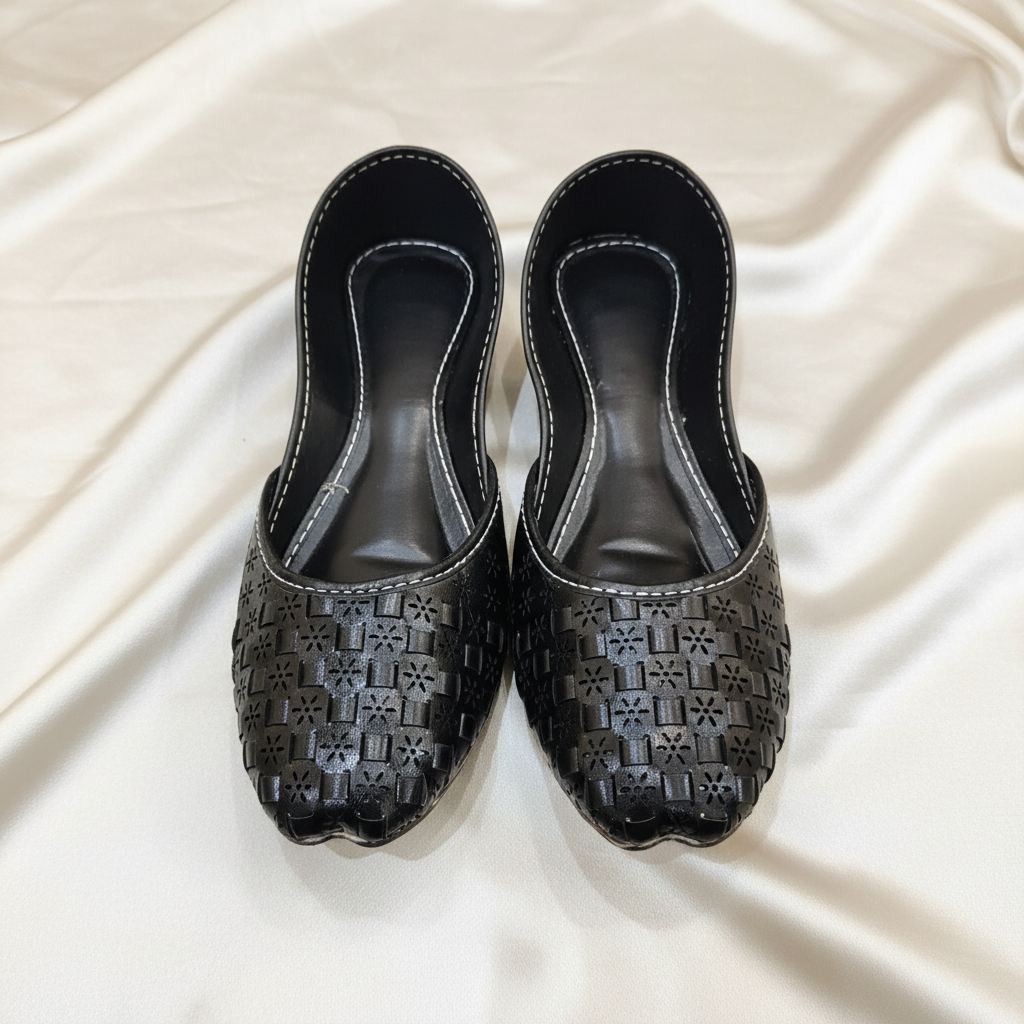 Chikankari Khussa-Black
