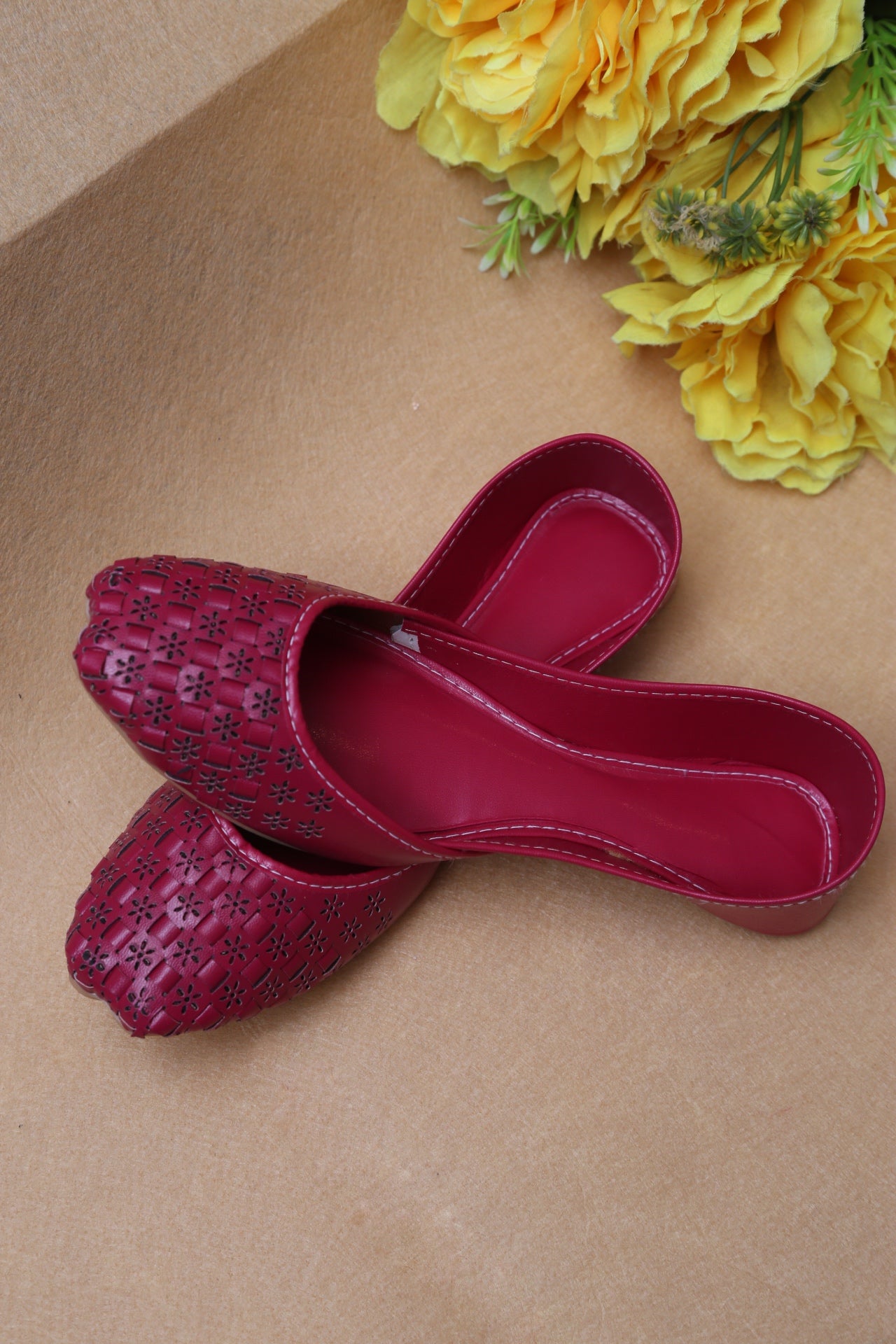 Chikankari Khussa-Hot Pink