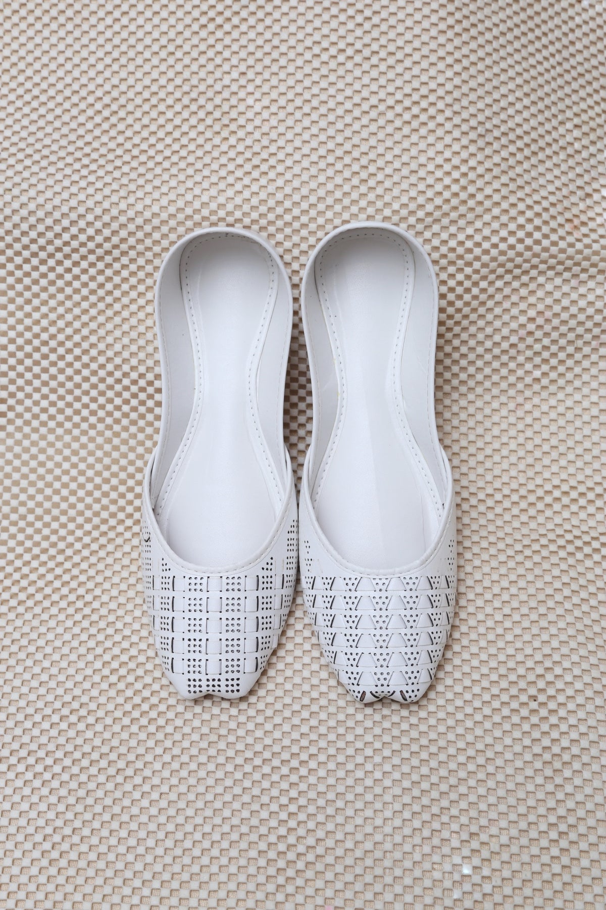 Chikankari Khussa-White