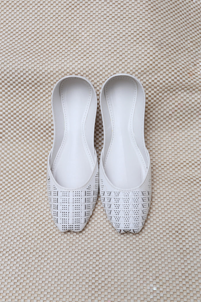 Chikankari Khussa-White