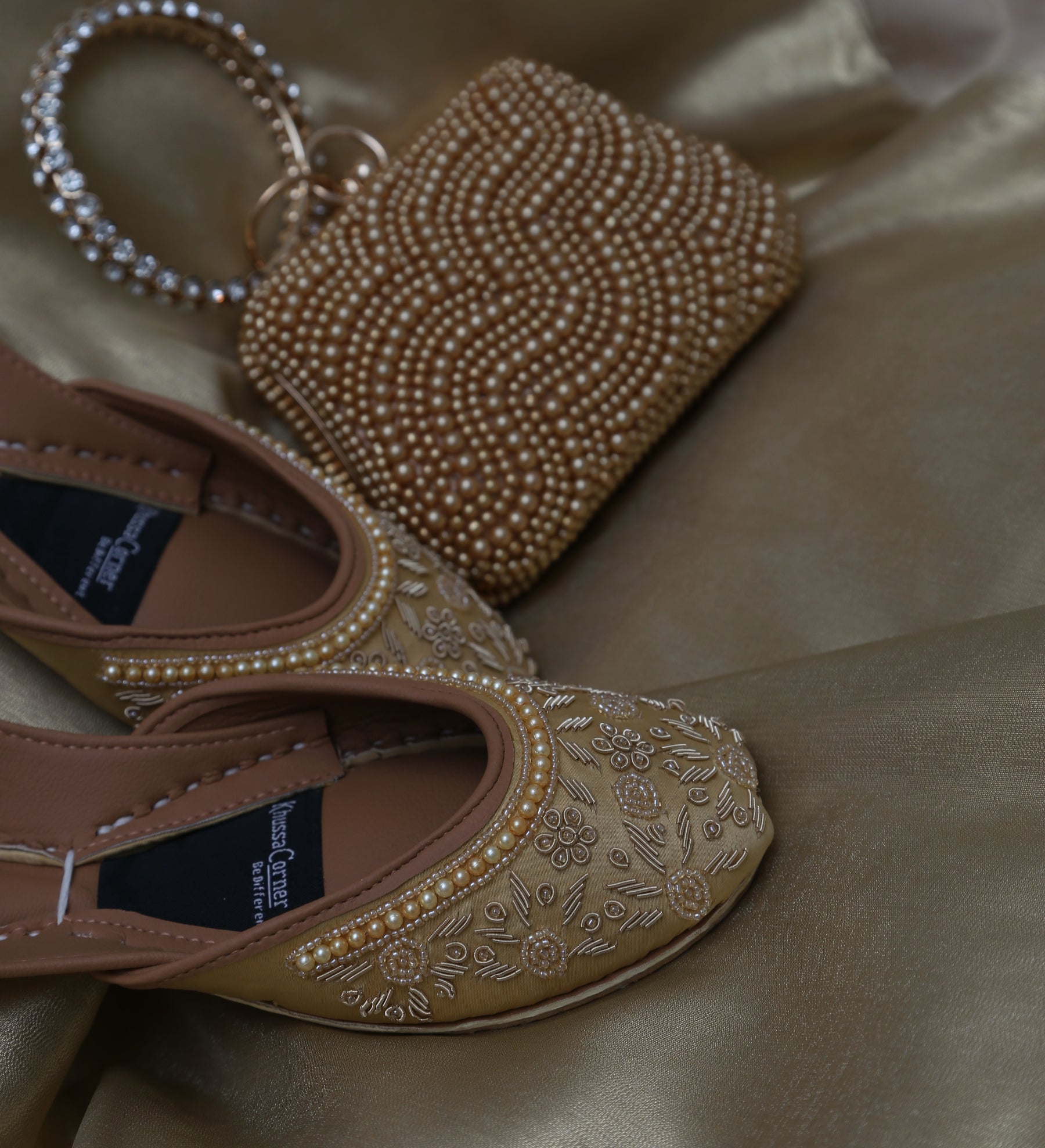 Pearl Clutch (Gold Box)