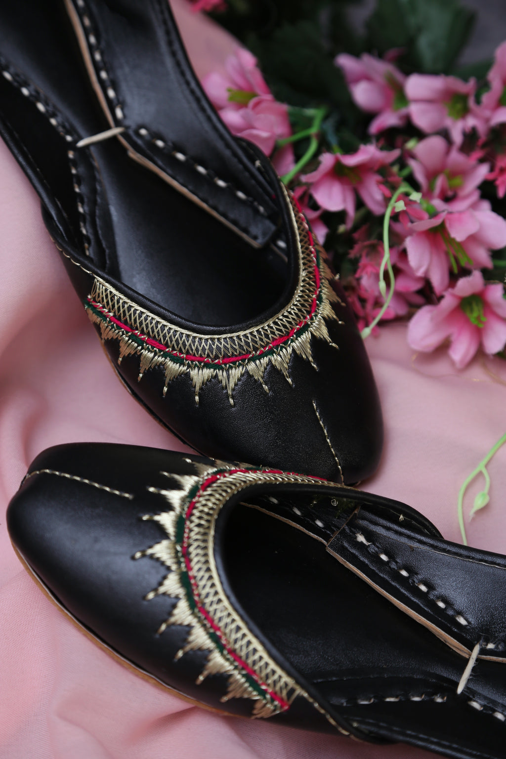 Parbati (Black)