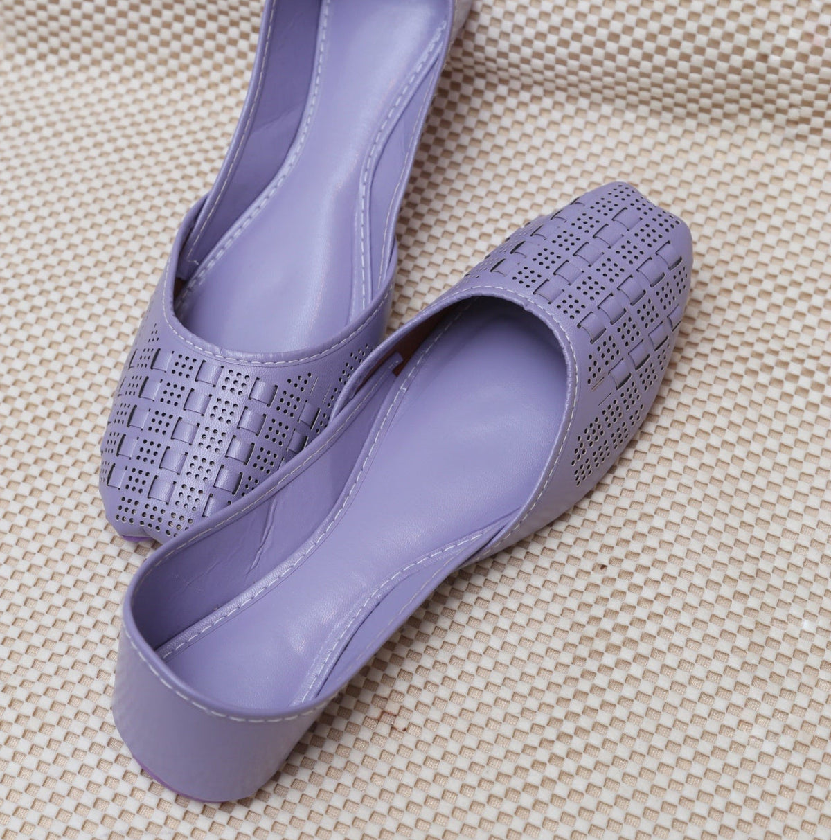 Chikankari Khussa-Lavender