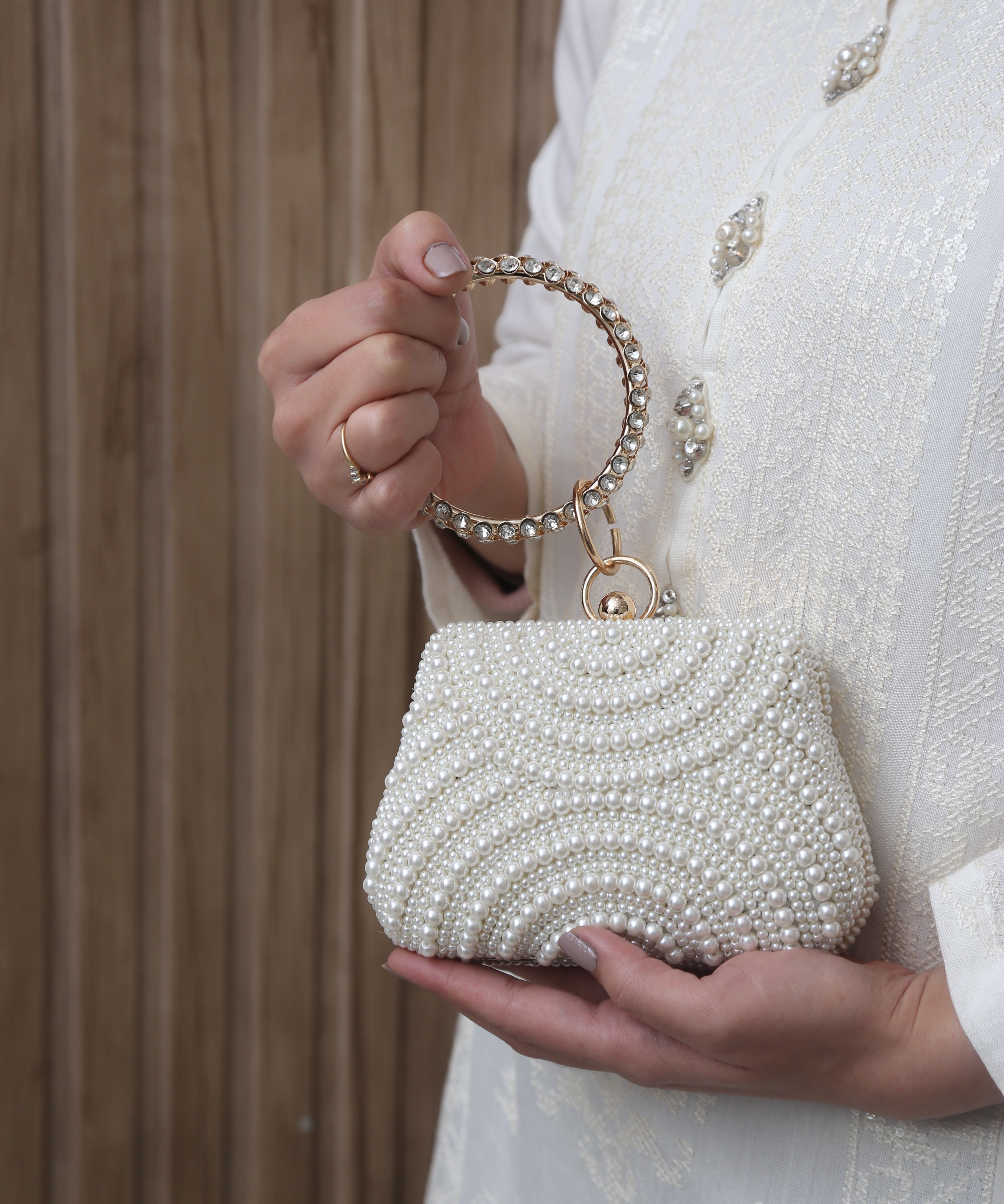 Pearl Clutch (White Box)
