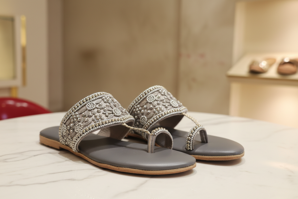 Forest Kolhapuri (Grey)