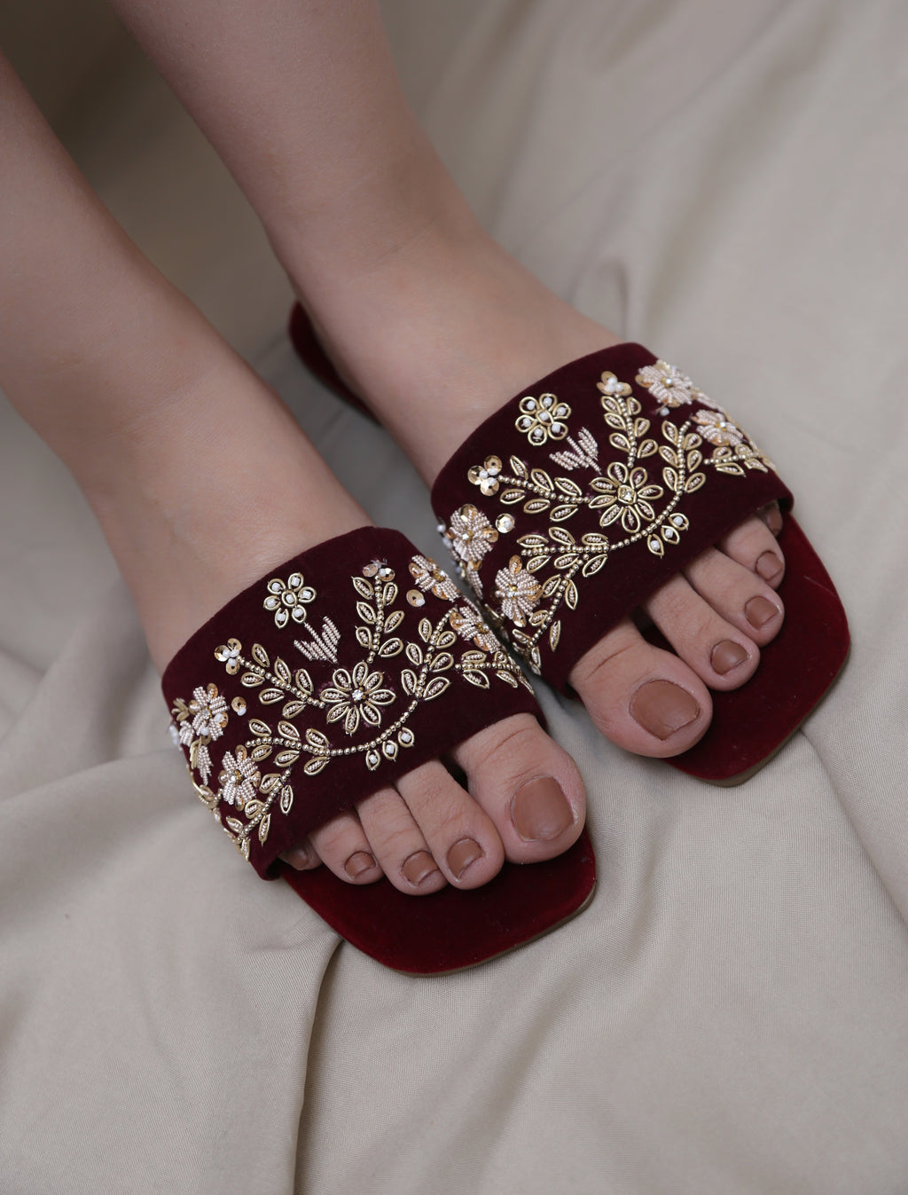 Amal Slider (Maroon)