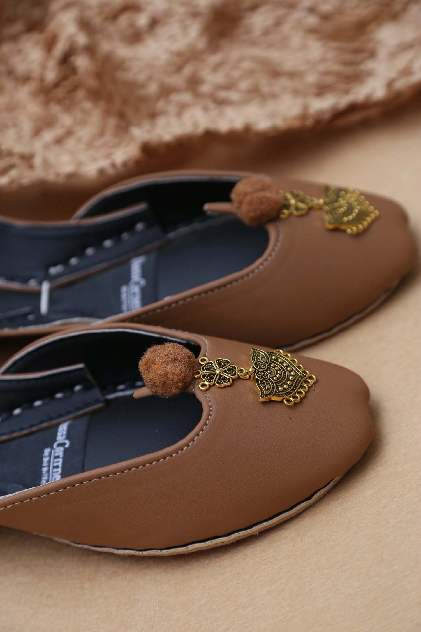 Zevar (Light Brown)