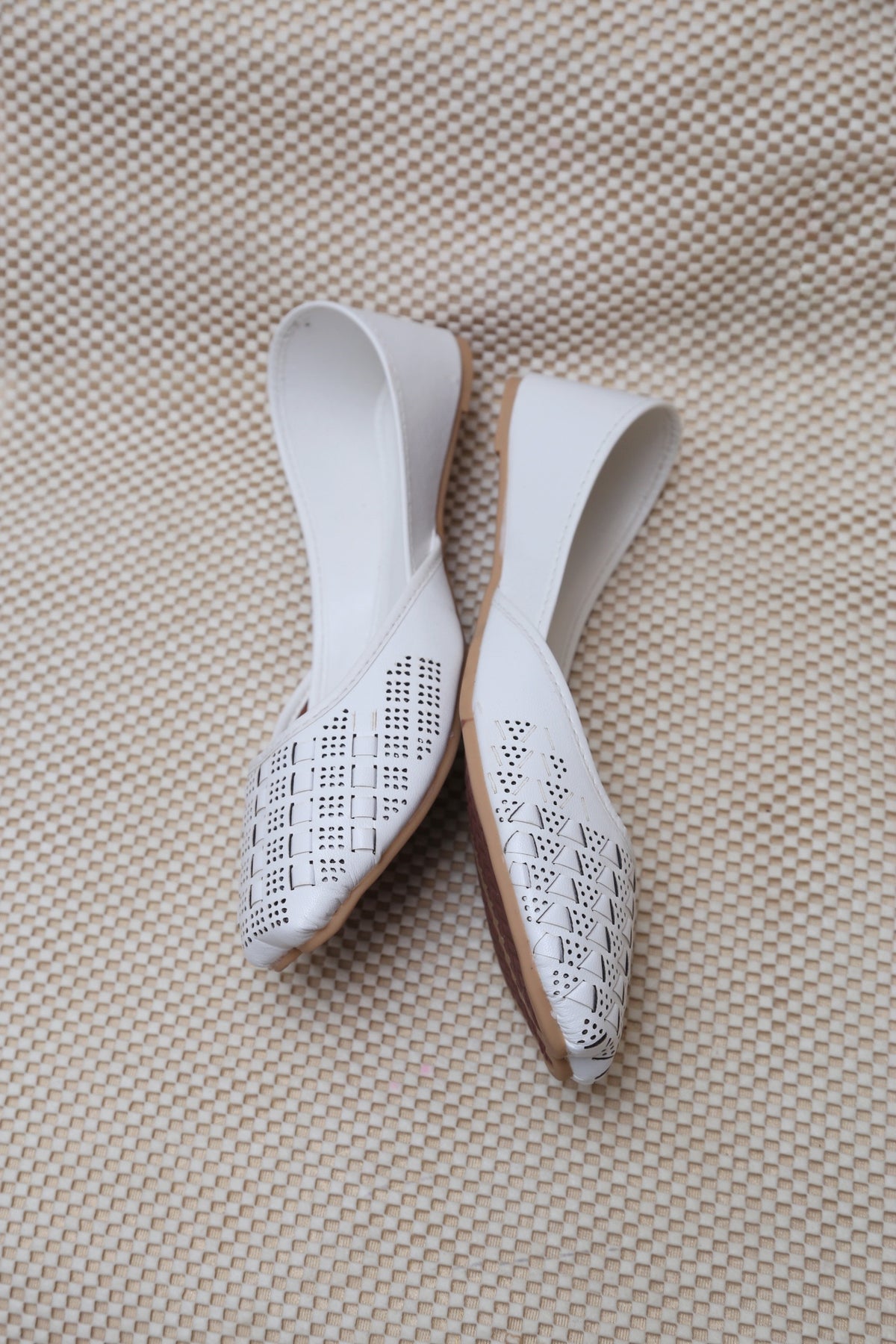 Chikankari Khussa-White