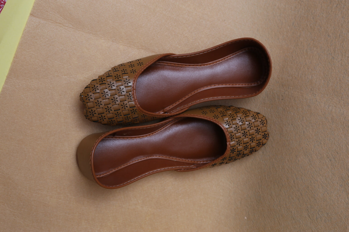 Chikankari Khussa-Mustard