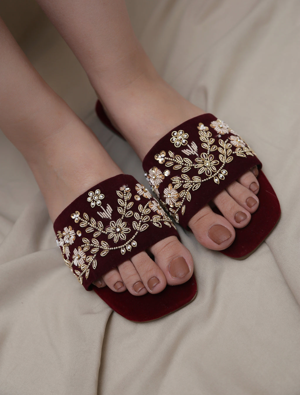 Amal Slider (Maroon)