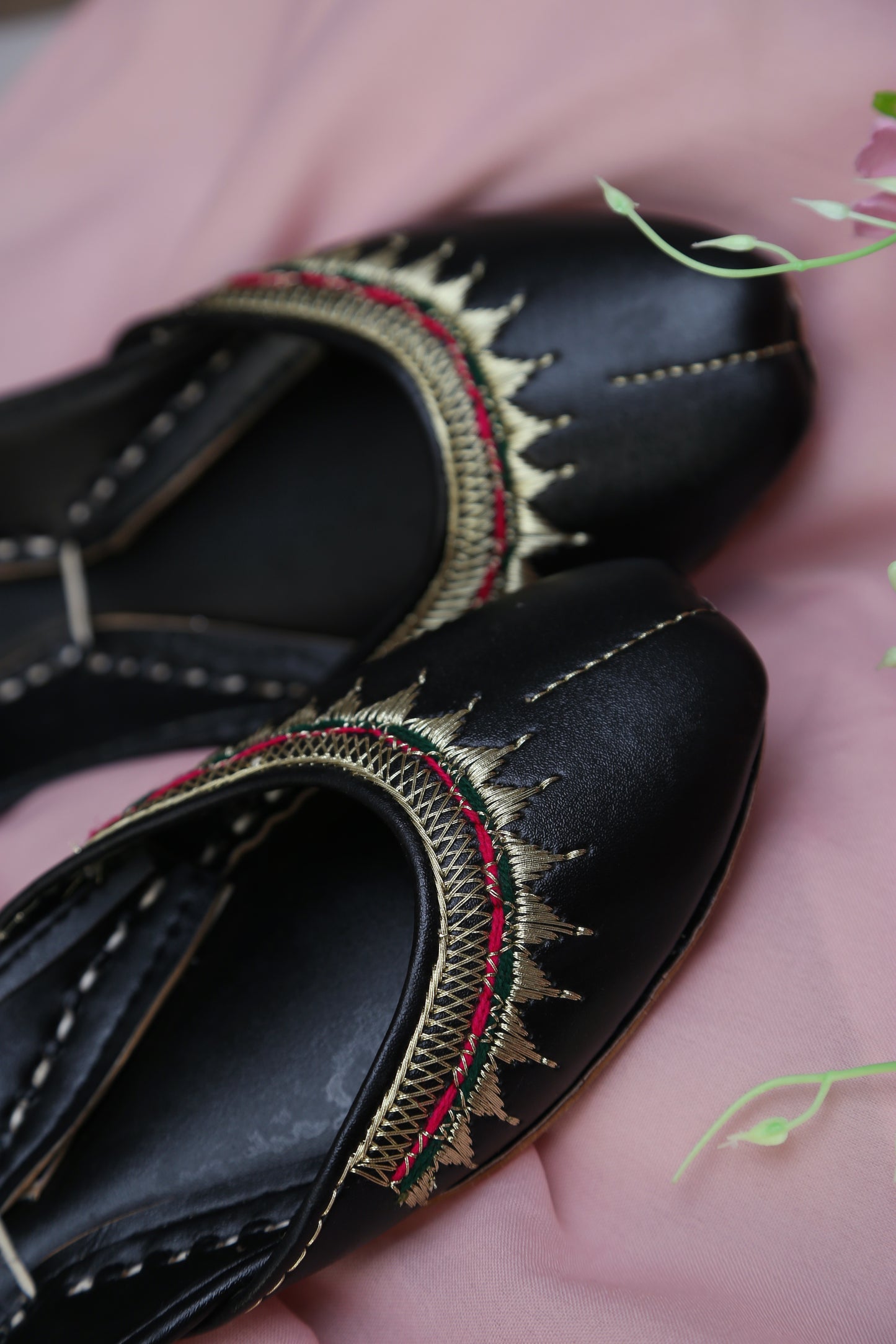Parbati (Black)