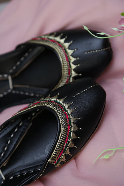 Parbati (Black)