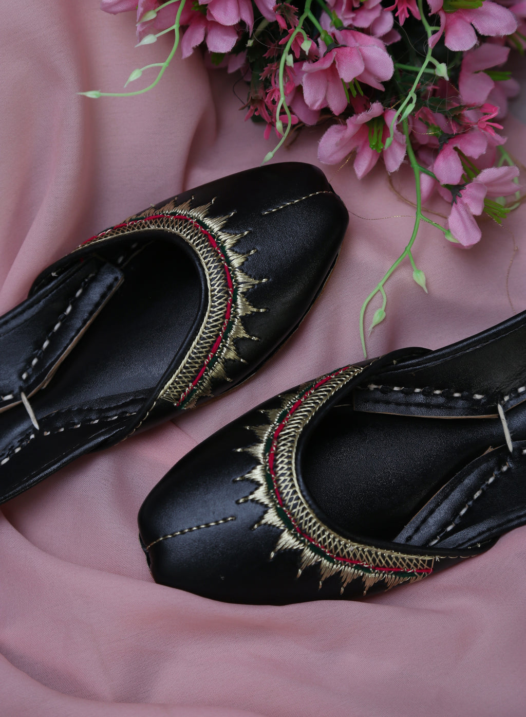 Parbati (Black)