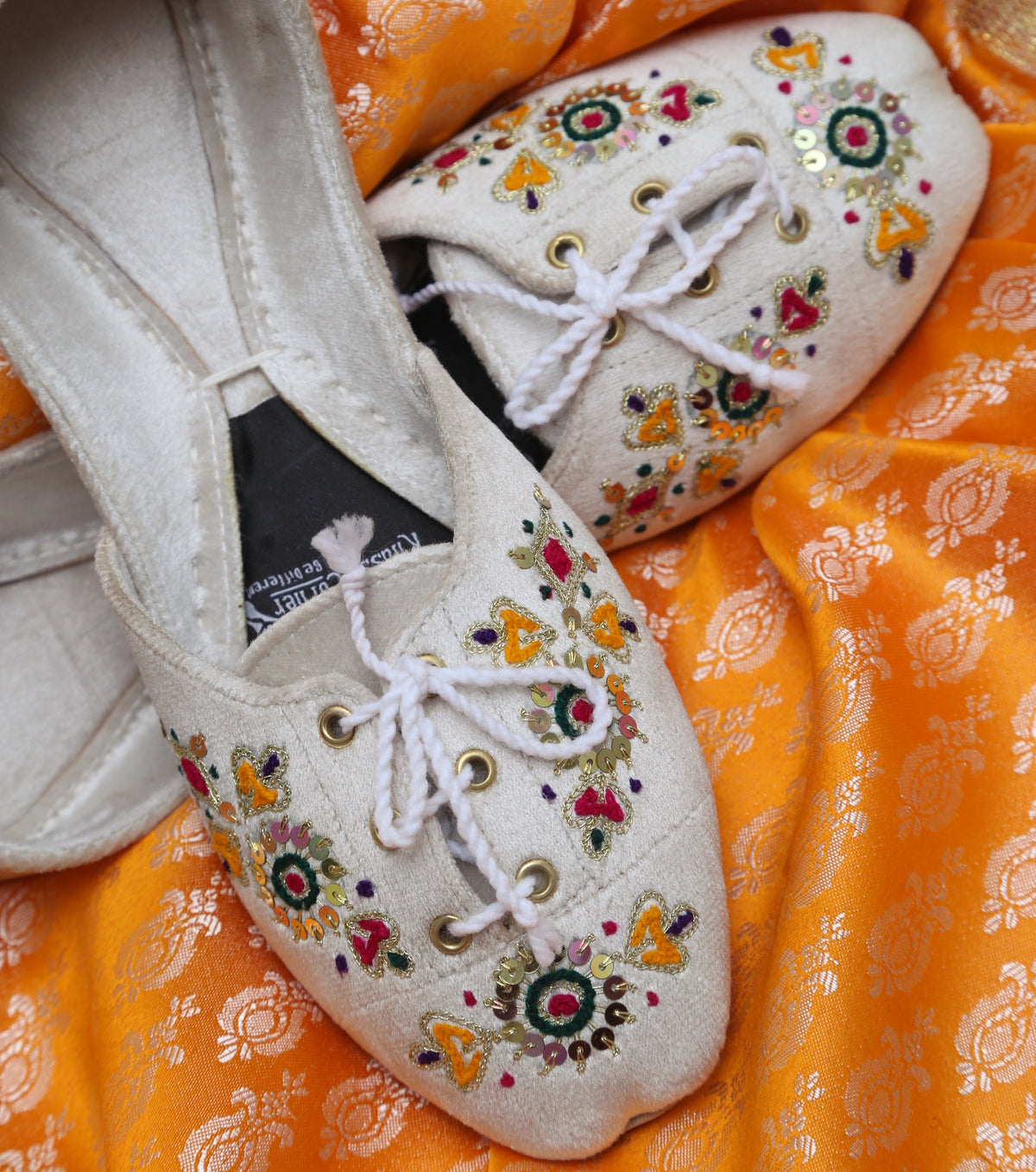Brogues White