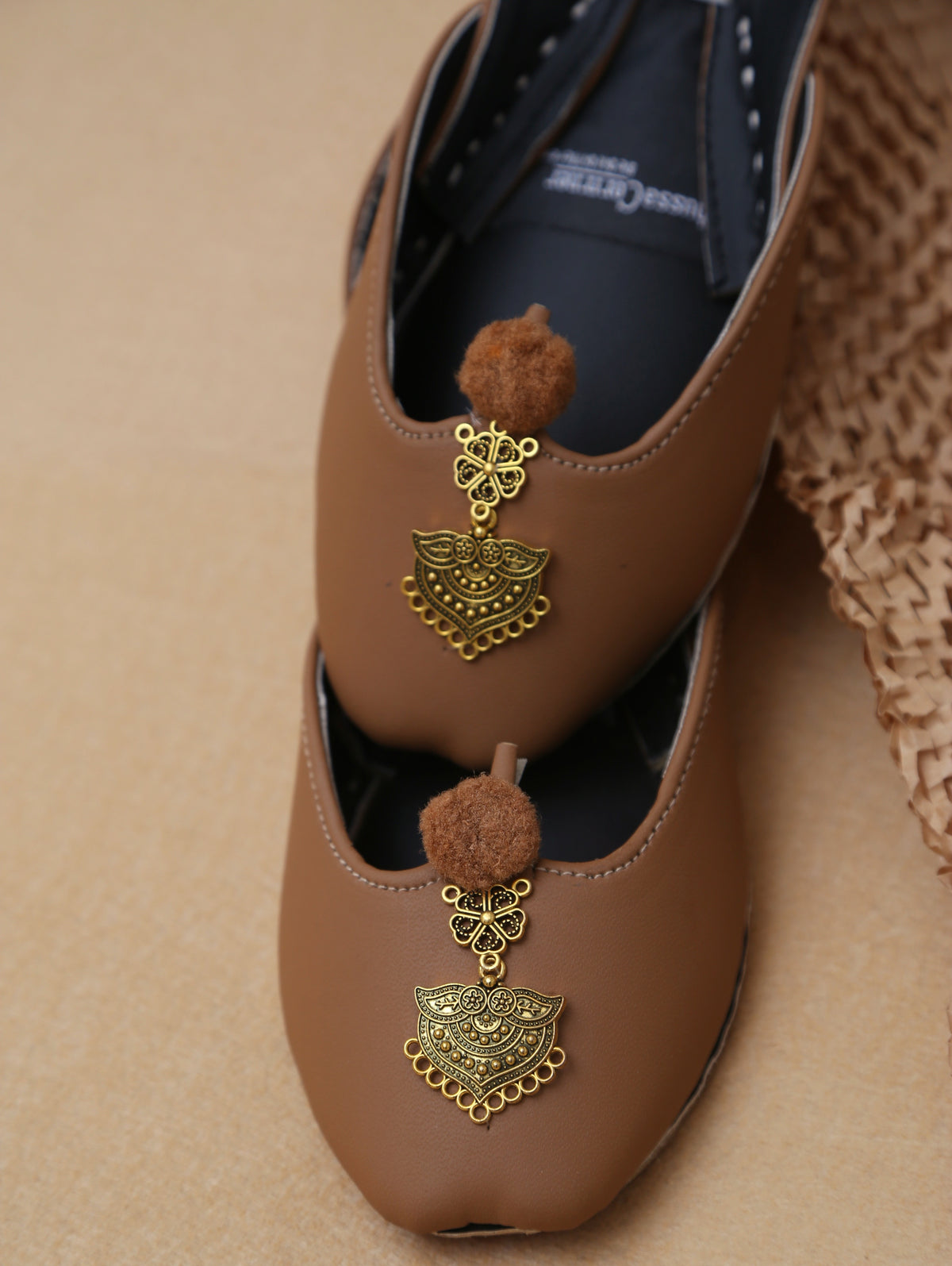 Zevar (Light Brown)
