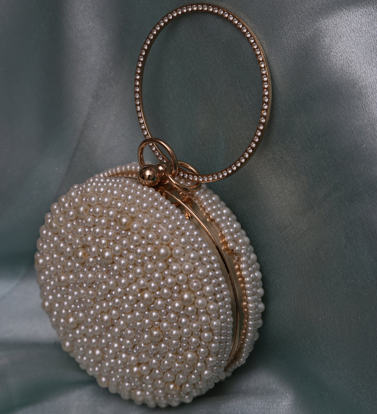 Pearl Ring Clutch (White)