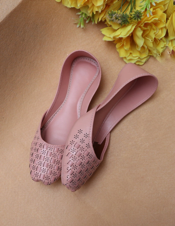 Chikankari Khussa-Blush