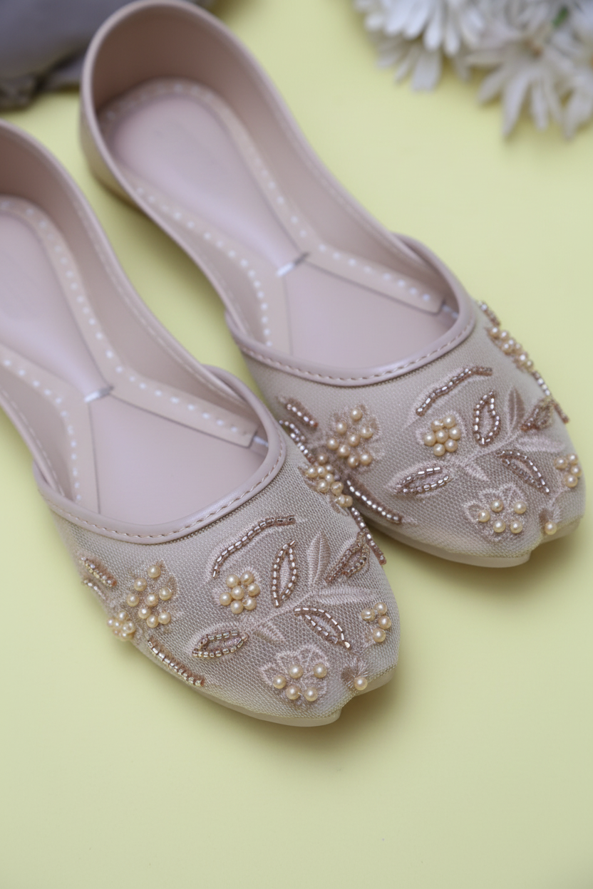 Nazakat Khussa (Beige)