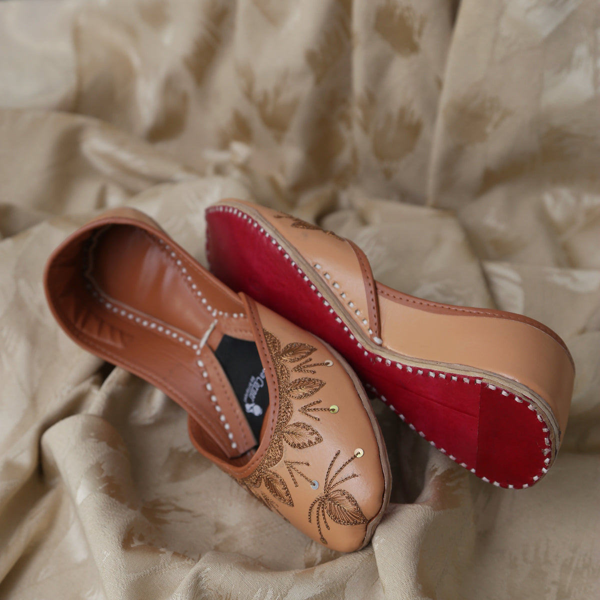 DilBano (Camel Brown)