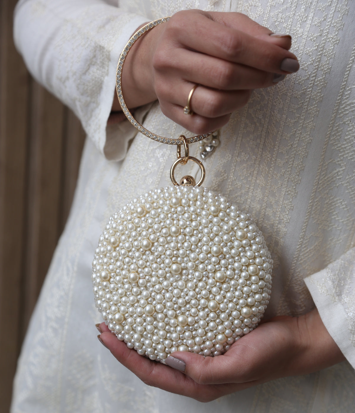 Pearl Ring Clutch (White)