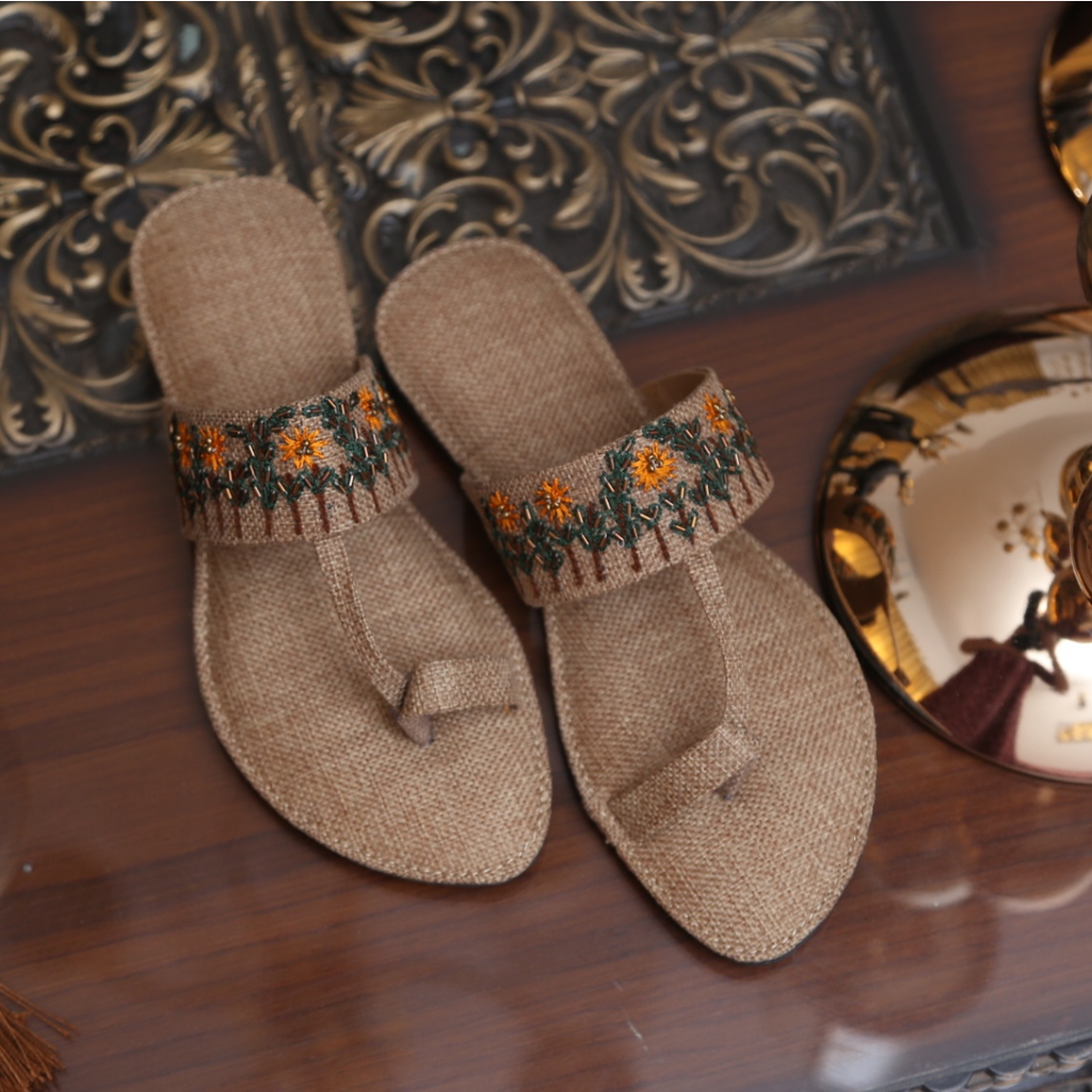 Lacey allure Kolapuri