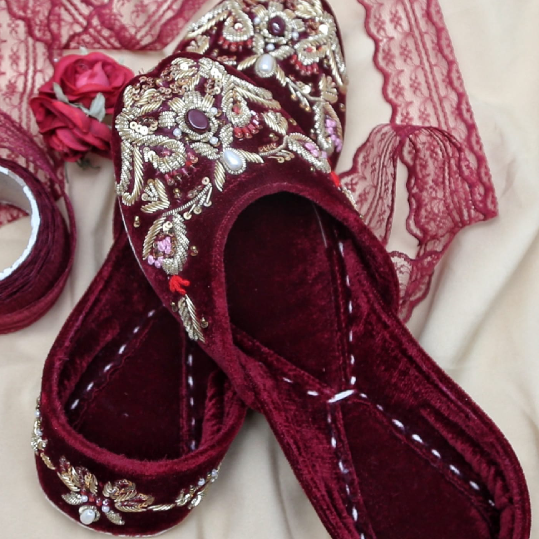 SHAHTAJ (Maroon)