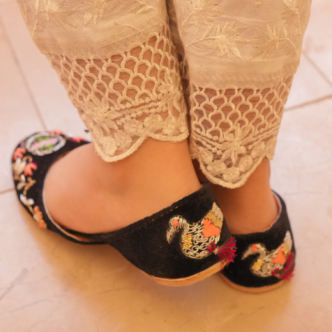 Swan (Black)