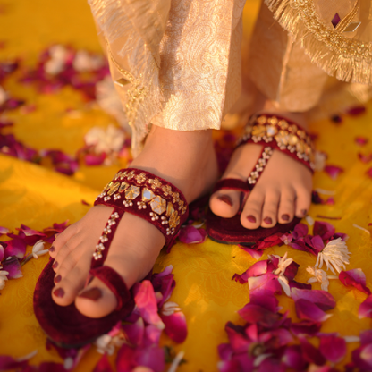Maroon Kolapuri
